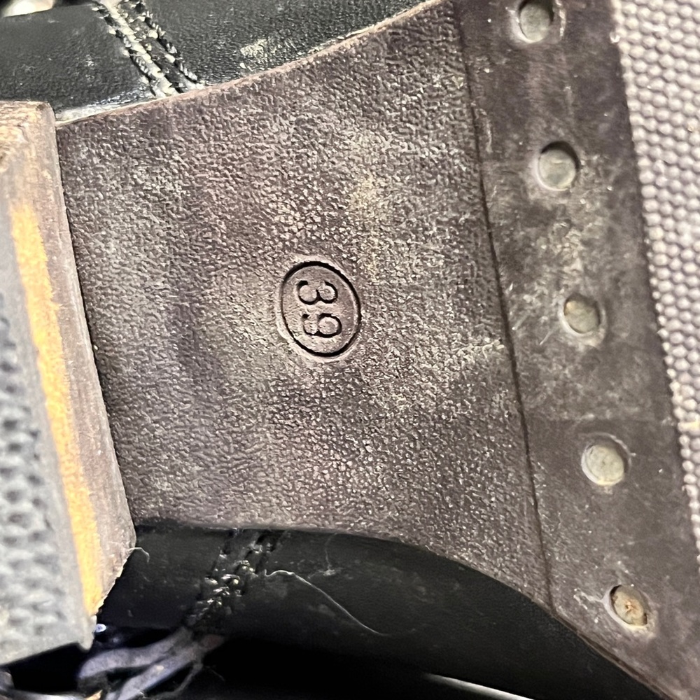 Leather boots - Picture 5 of 5